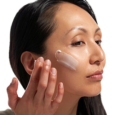 Step 2: Pump 1-2 times to dispense and apply onto clean, dry skin including neck and décolleté.
